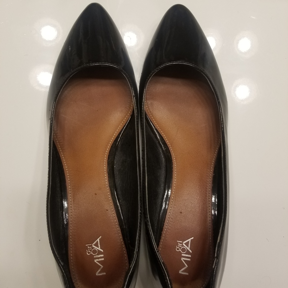 Size 9 black kitten heels by MIA-girl